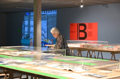 Yvette Corboz lors de l'inauguration. Le Territoire comme Palimpseste. L'héritage d'André Corboz, 2023. Photo © Solène Hoffmann